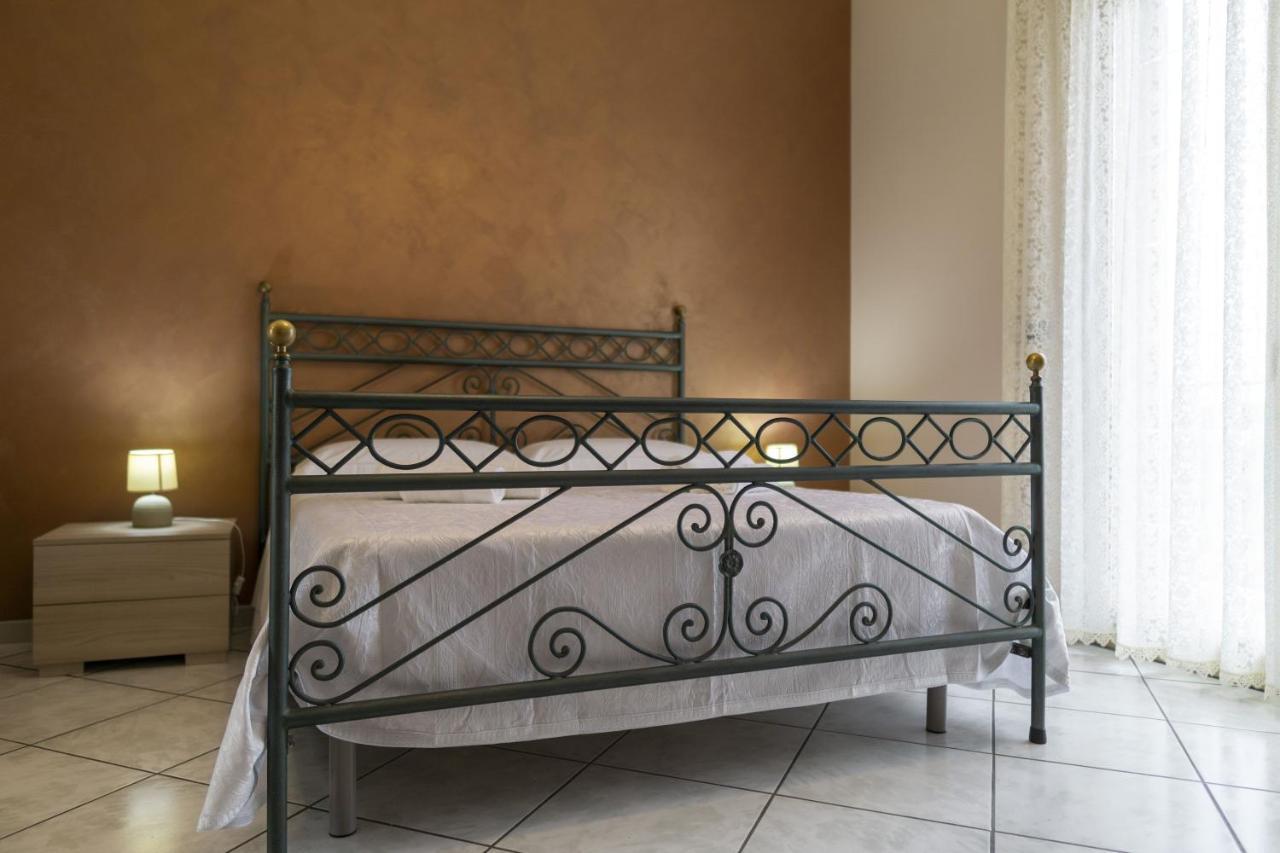 Grotta Del Monaco Bed & Breakfast Pedara Exterior photo